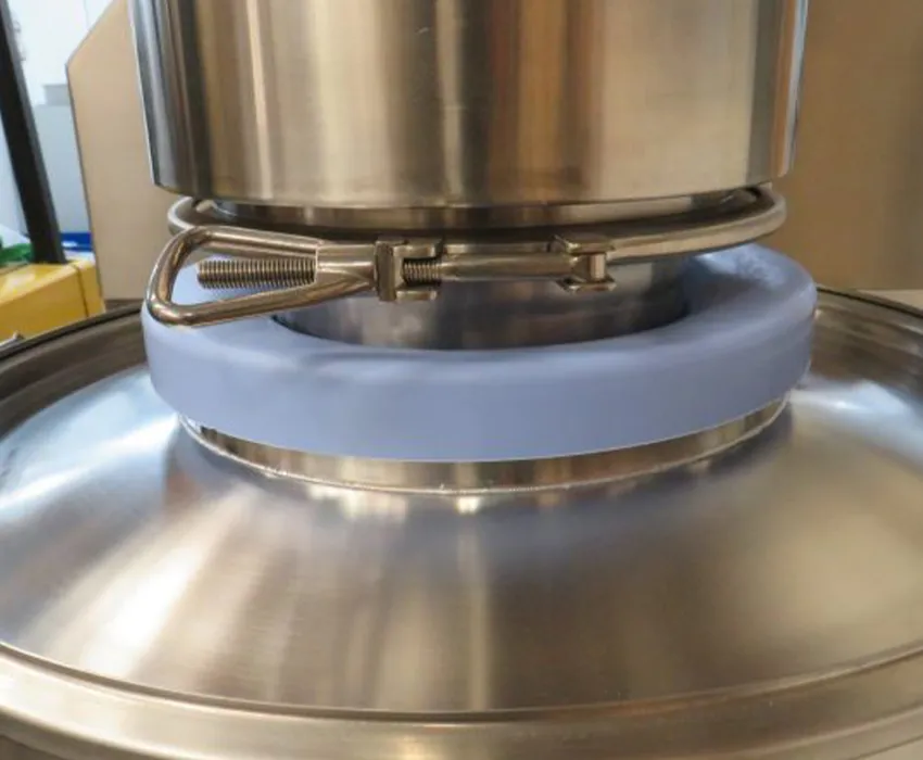 Containment-Systems-Dust-Cap-Seals-4-850×700-1